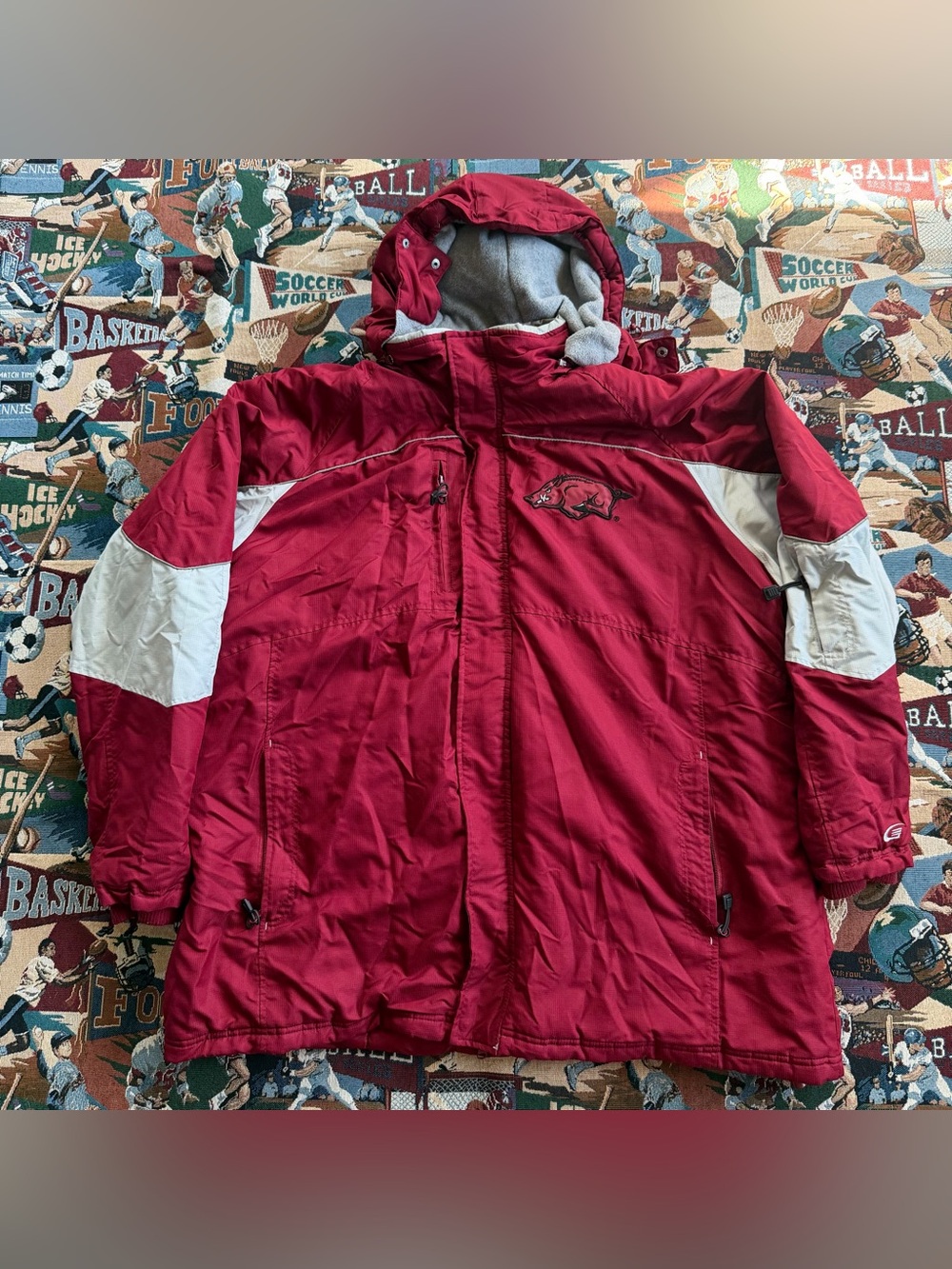 Vintage 90s Men’s 58 Sports University of Arkansas Razorbacks Red Puffer Jacket
